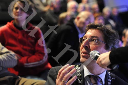 wolfsen spreekt met zaal 2